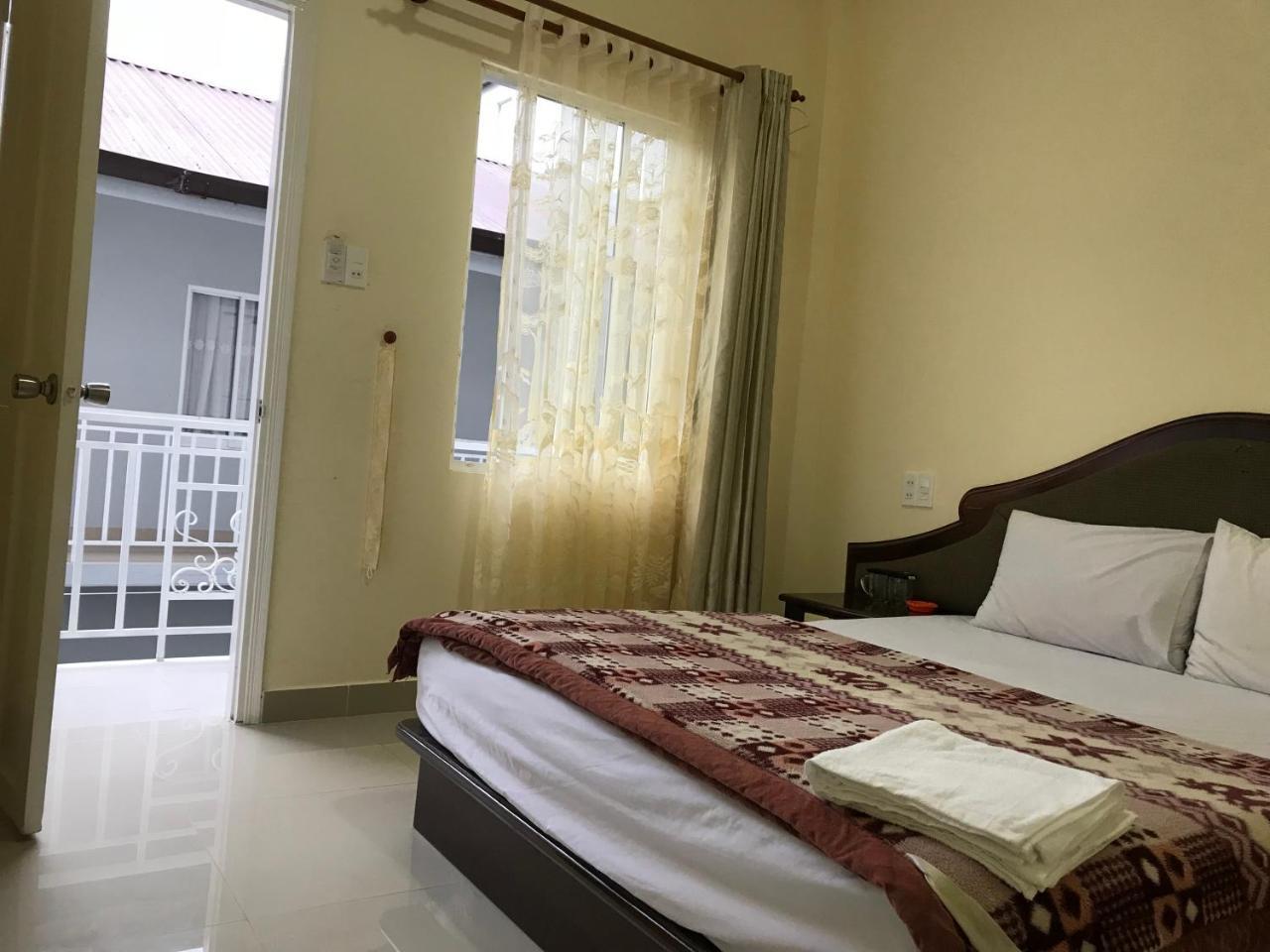 Phuong Hong Guesthouse Далат Екстер'єр фото